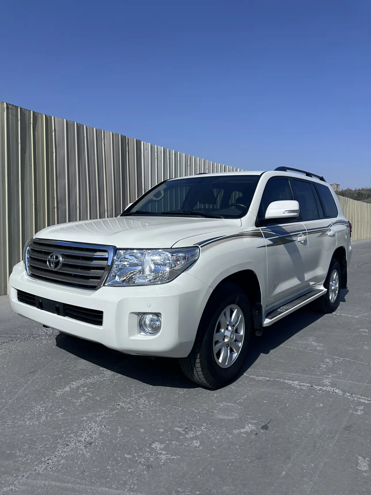 Toyota Land Cruiser (imported)  из Китая