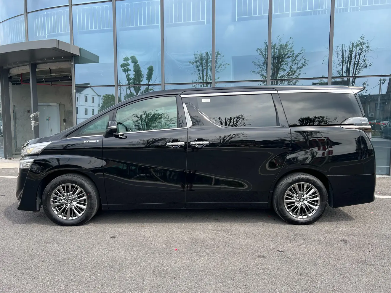 Toyota Crown Wellfire