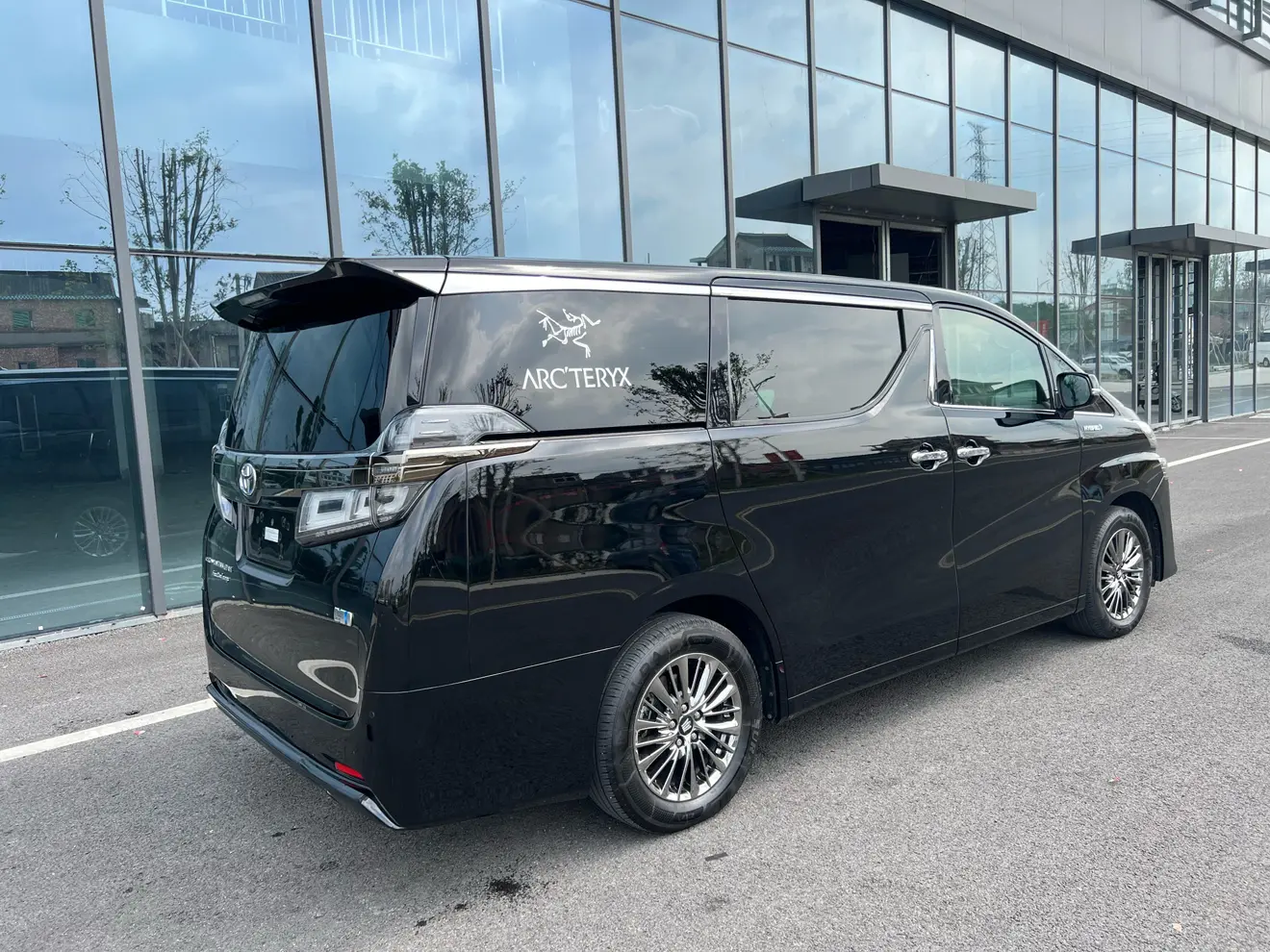 Toyota Crown Wellfire