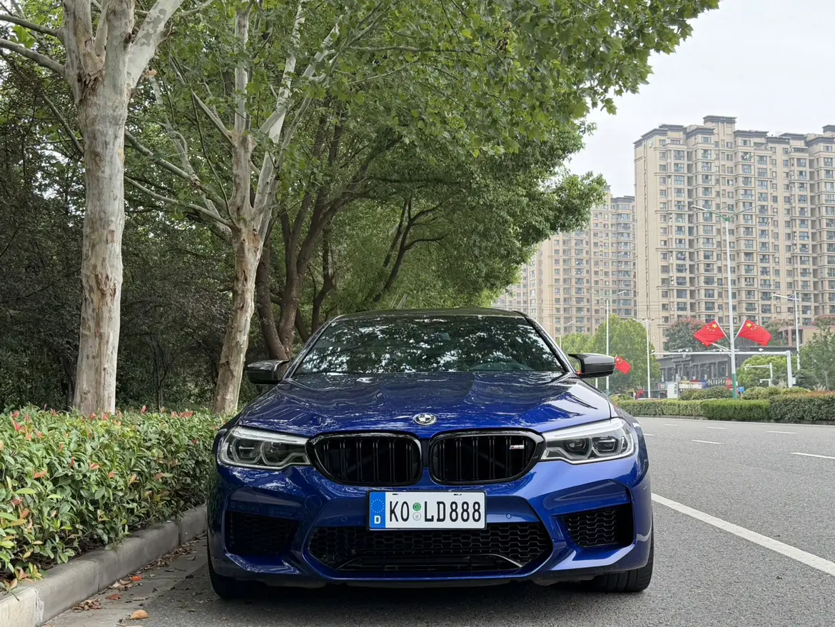 BMW M5