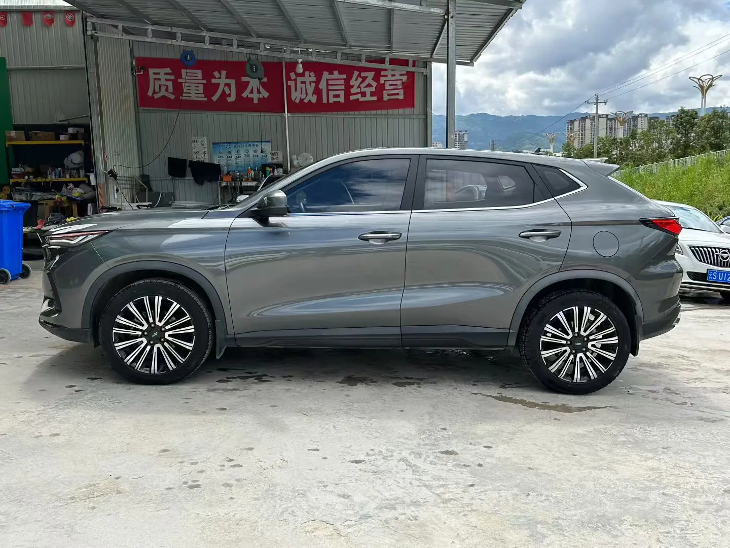 Oshan Changan Auchan X5