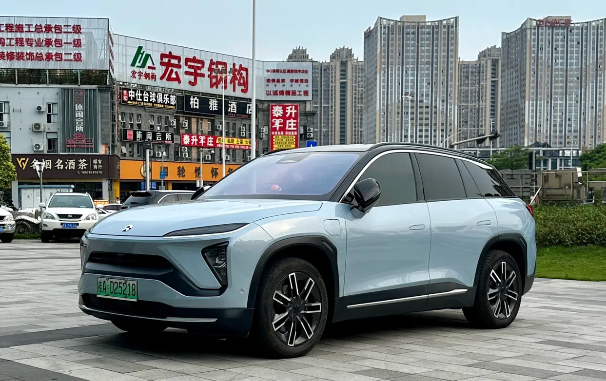 NIO ES6