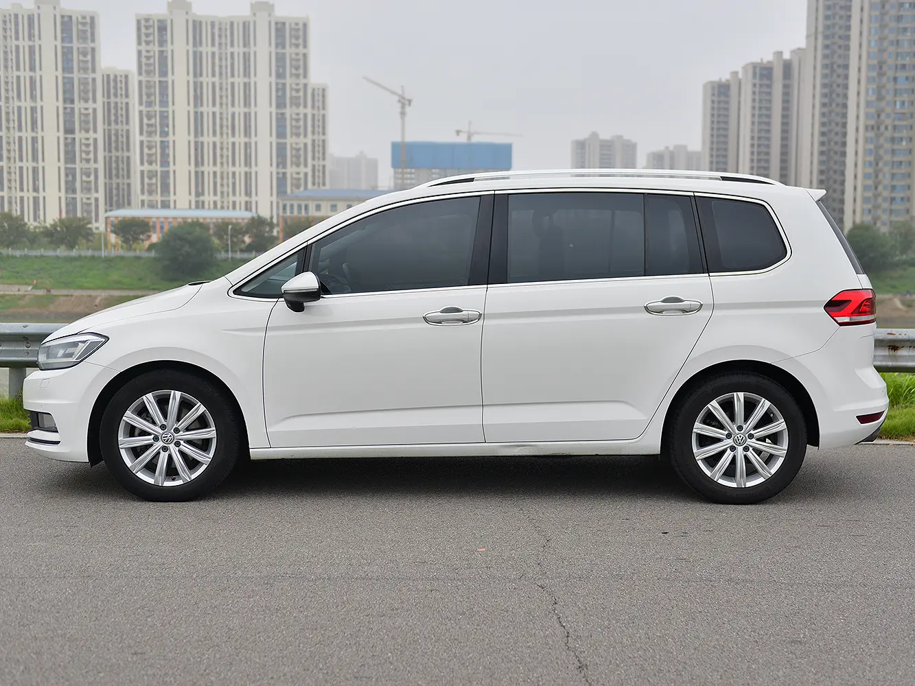 Volkswagen Touran L