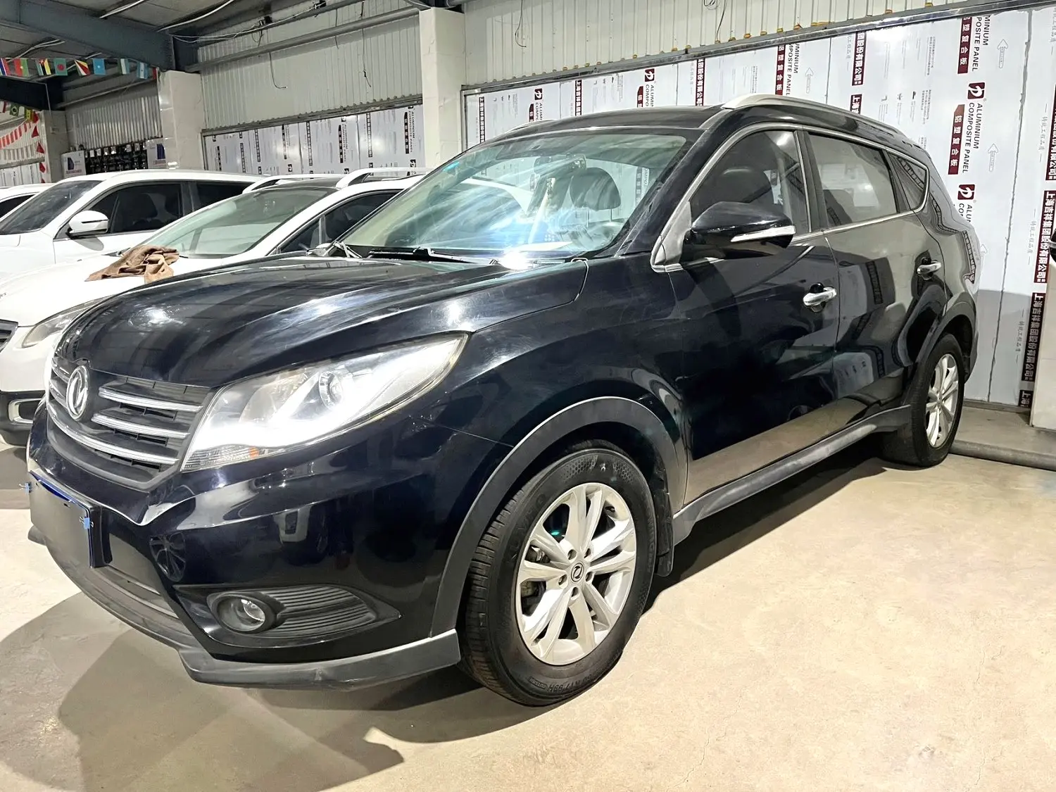 Dongfeng Fengon 580  из Китая