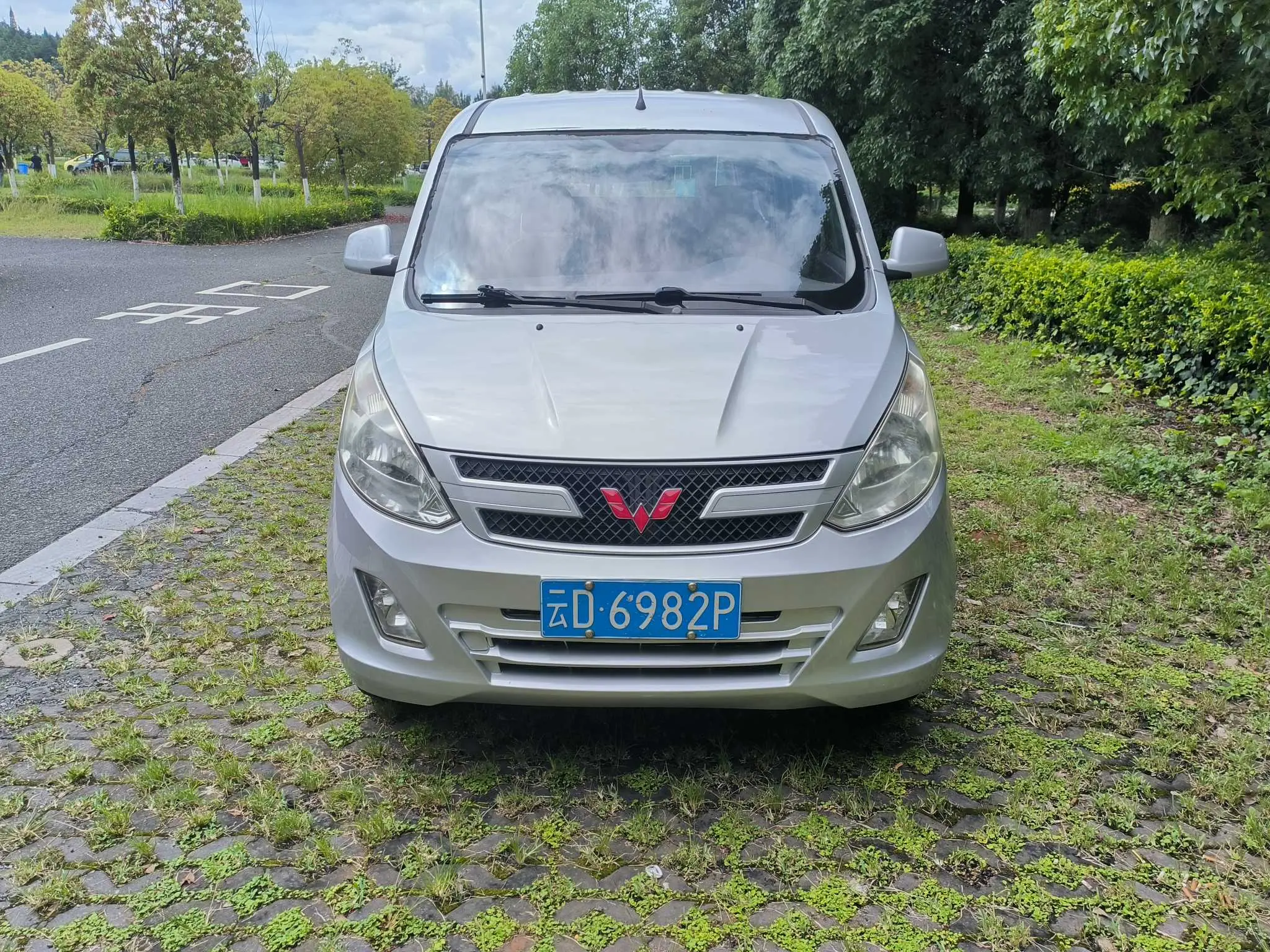 Wuling Rongguang V  из Китая