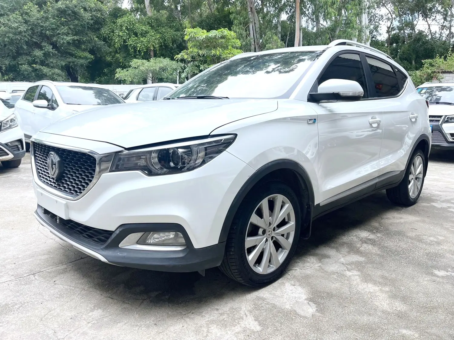 MG ZS  из Китая