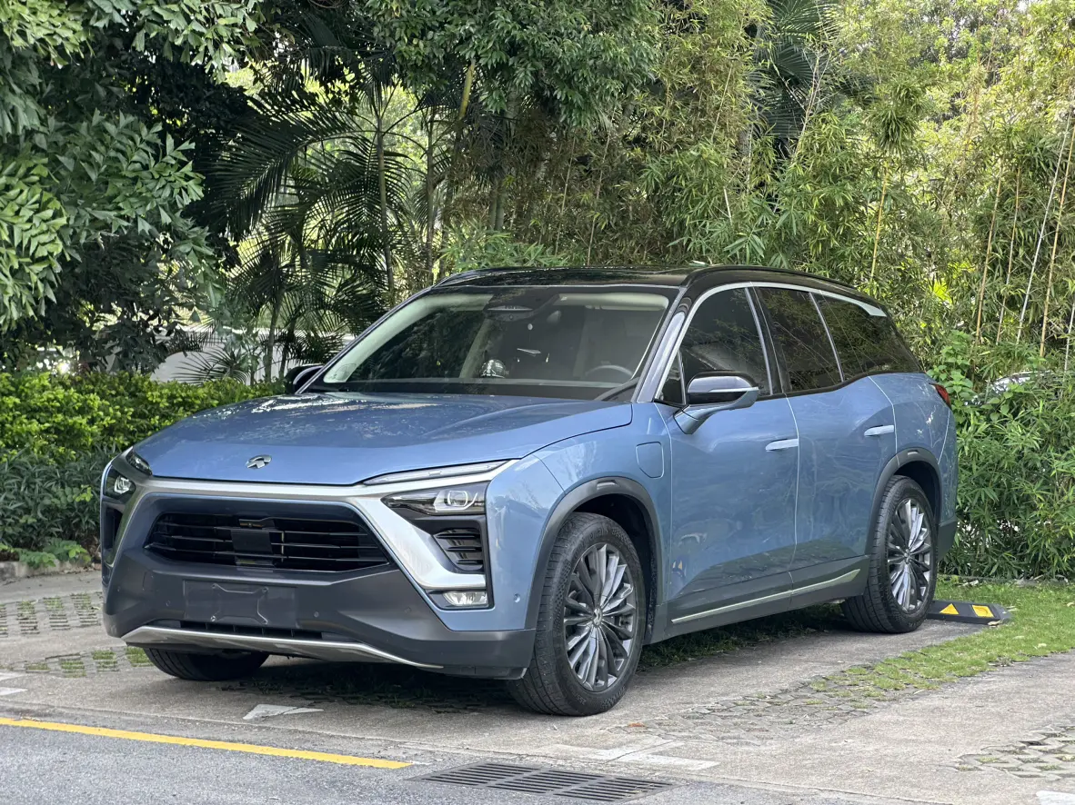 NIO ES8