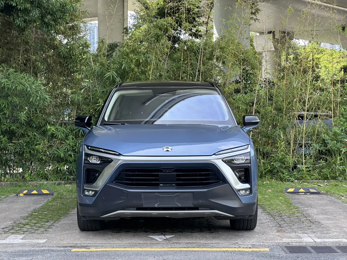 NIO ES8