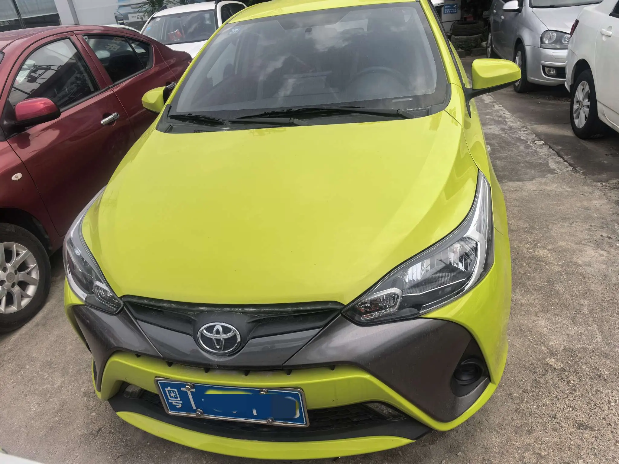 Toyota YARiS L to dazzle