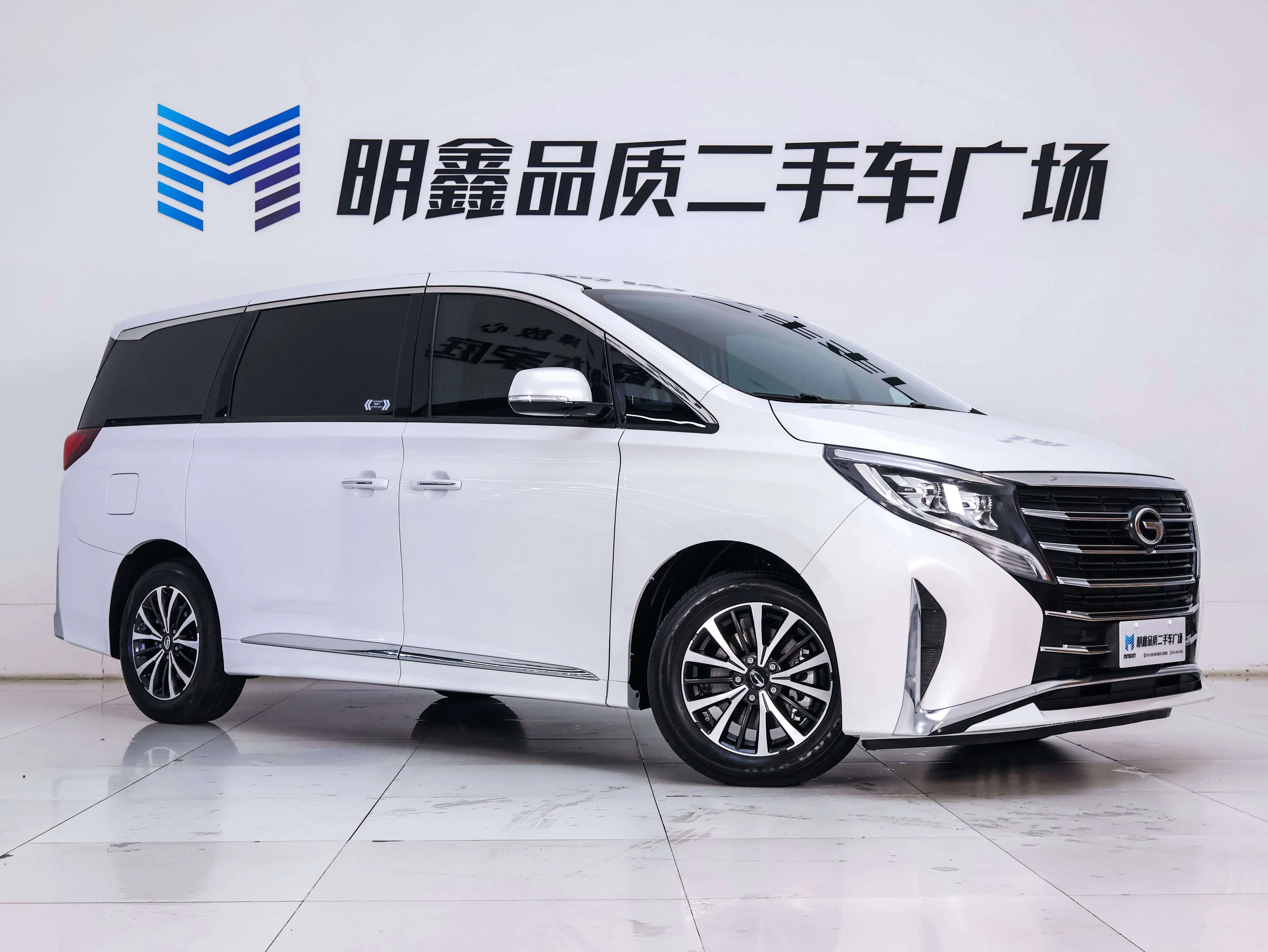 GAC Trumpchi M8  из Китая