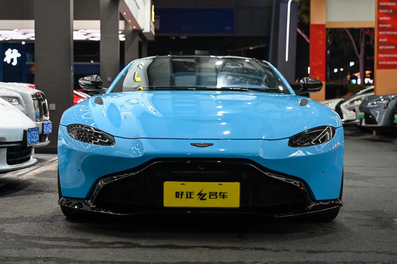 Aston Martin Vantage