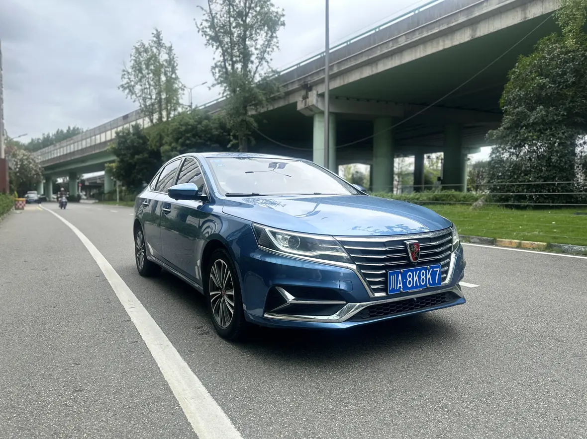 Roewe i6