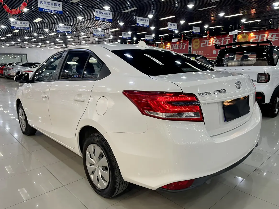 Toyota YARiS L Enjoy