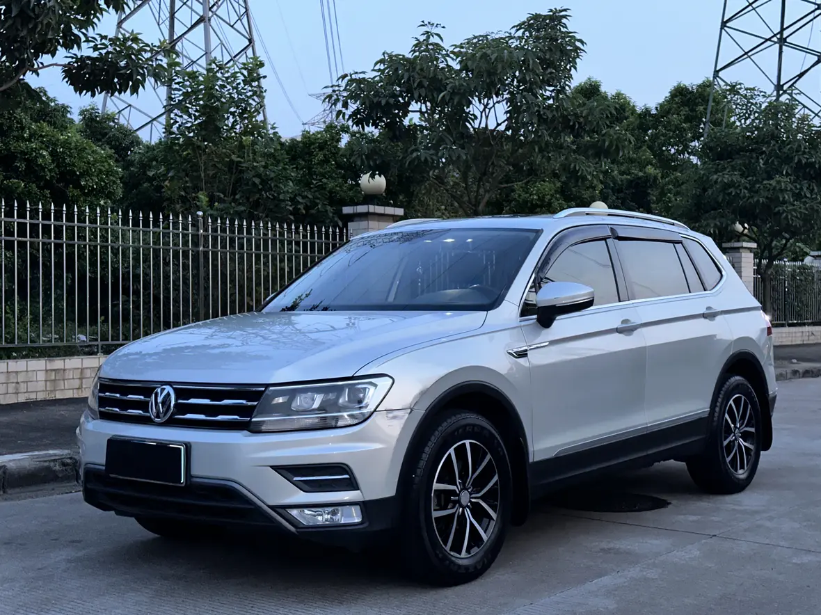 Volkswagen Tiguan L