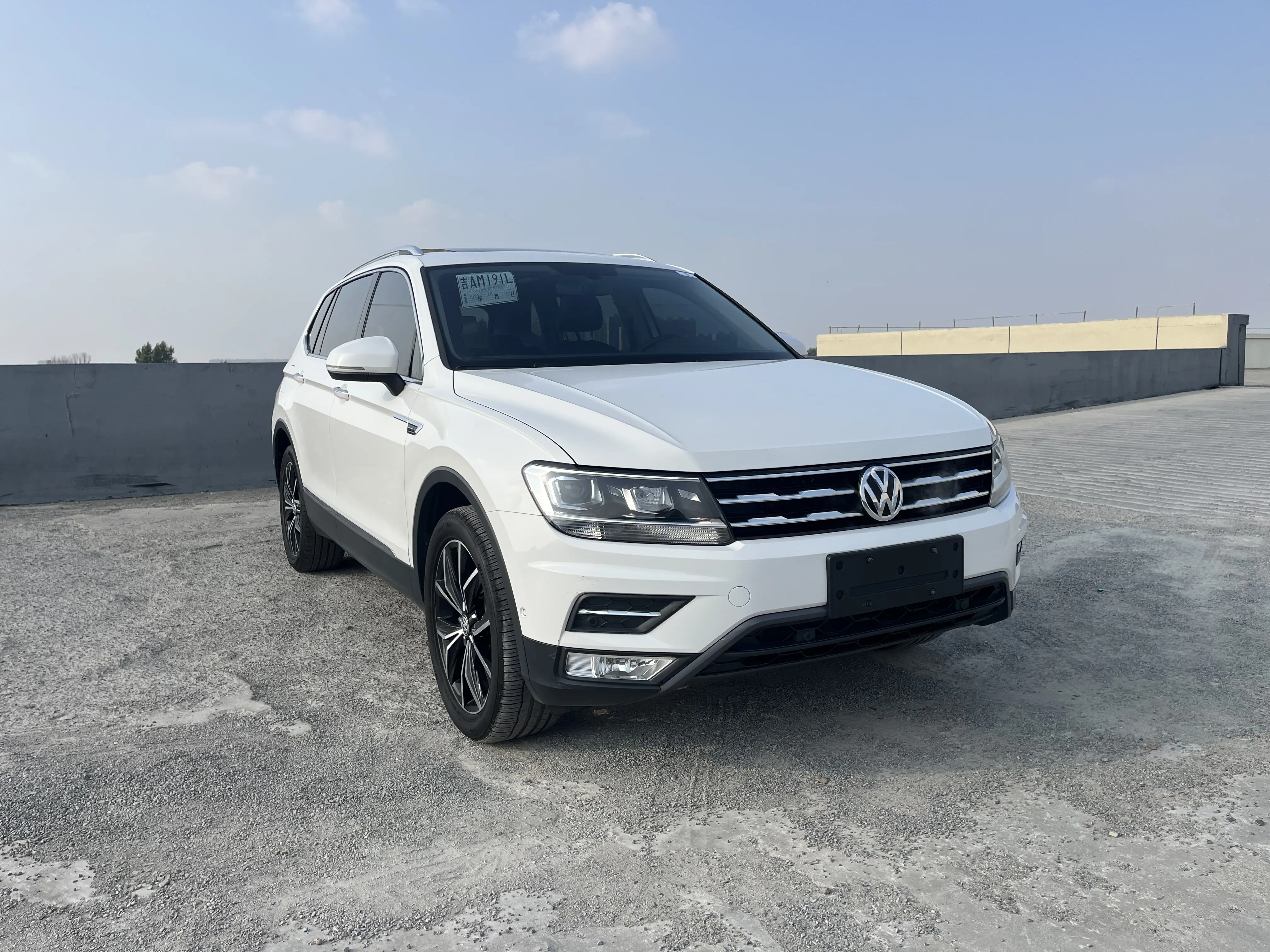 Volkswagen Tiguan L