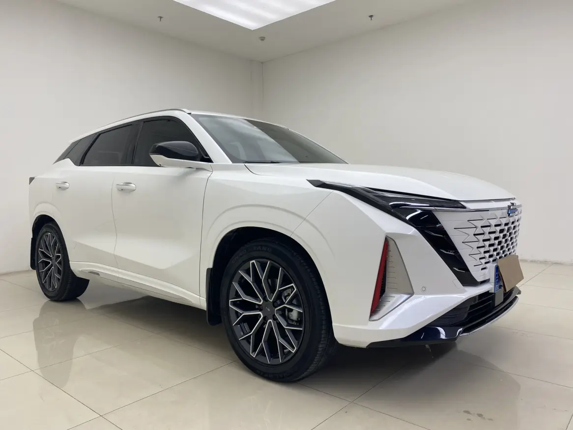 Oshan Changan Auchan Z6