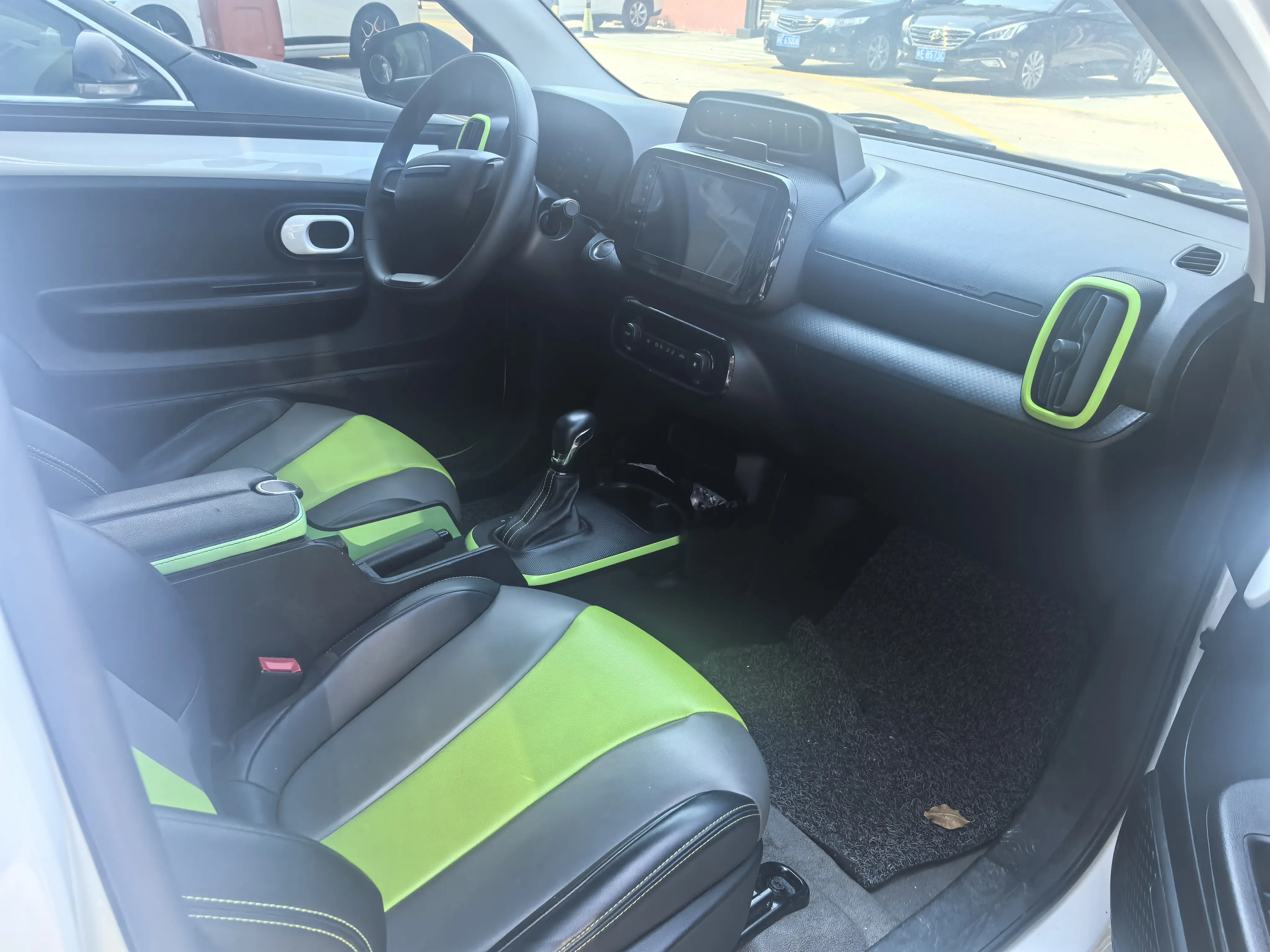 Roewe CLEVER  из Китая