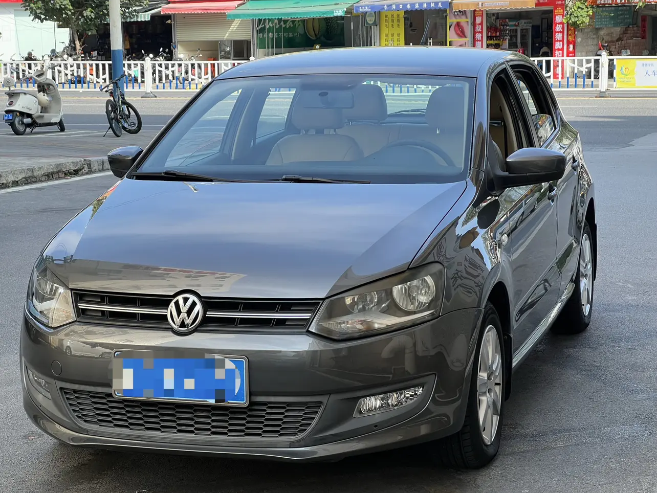 Volkswagen Polo  из Китая