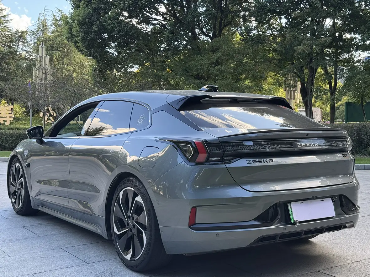 ZEEKR 001