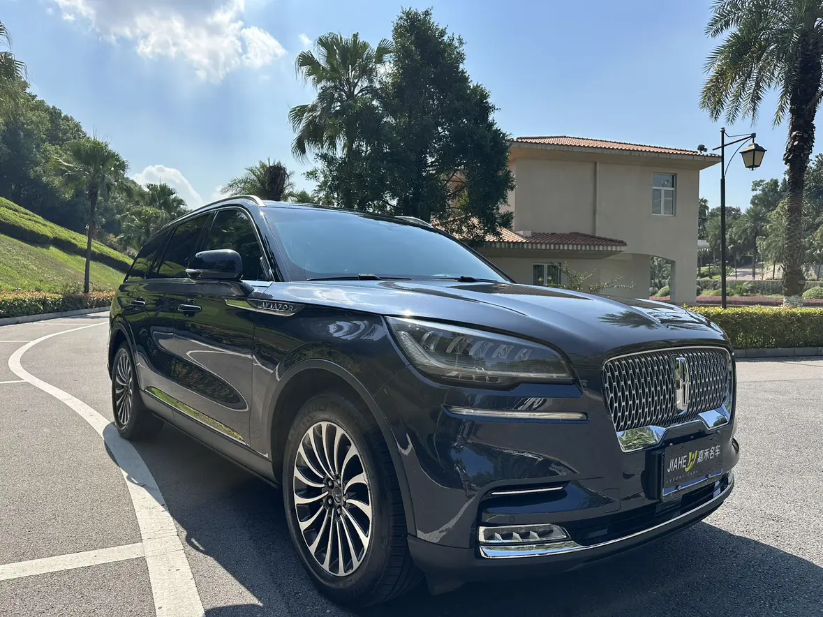Lincoln Aviator