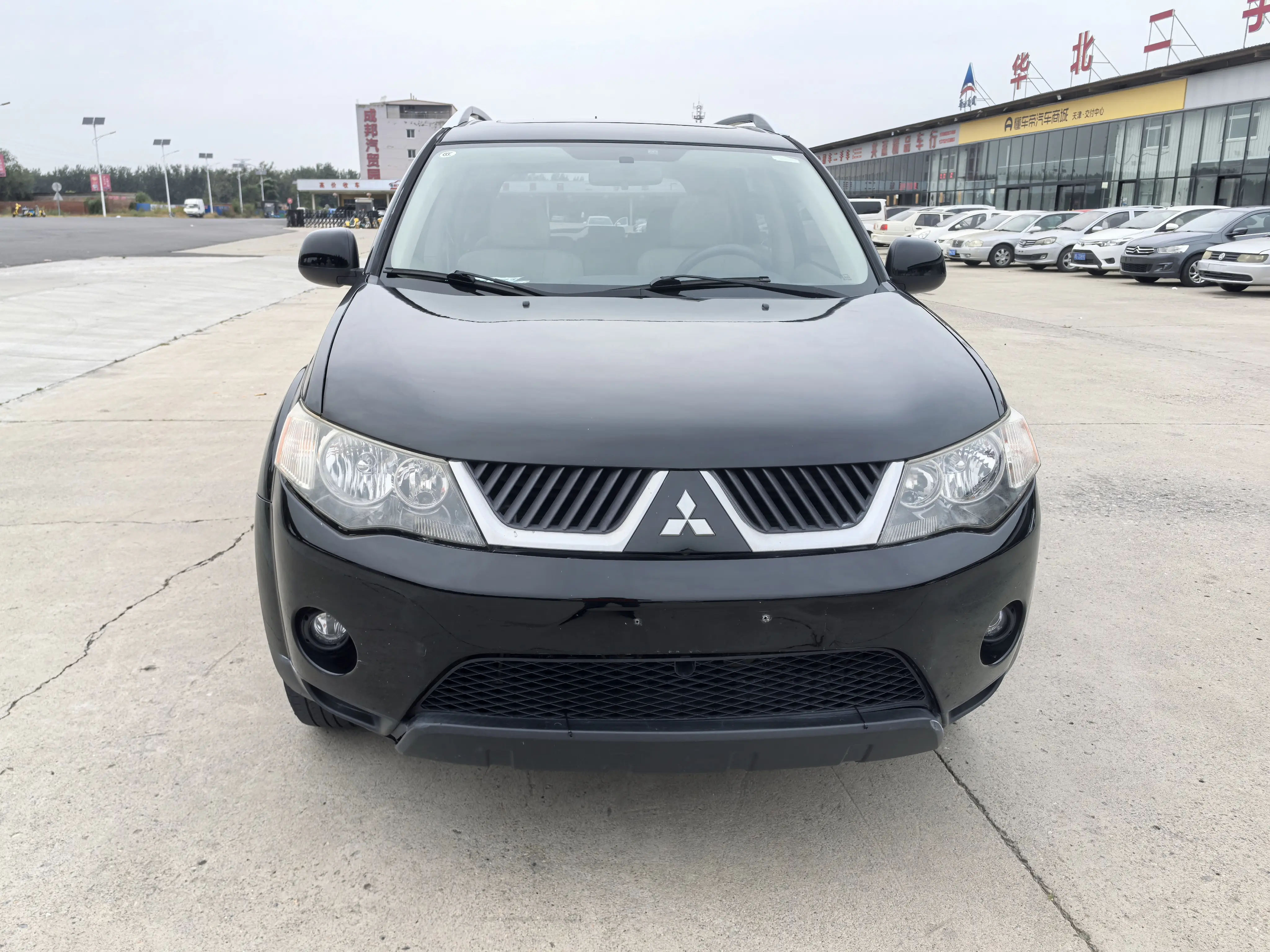 Mitsubishi Outlander (imported)
