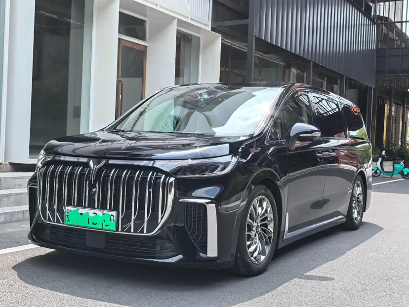 Voyah Lantu Dreamer PHEV  из Китая