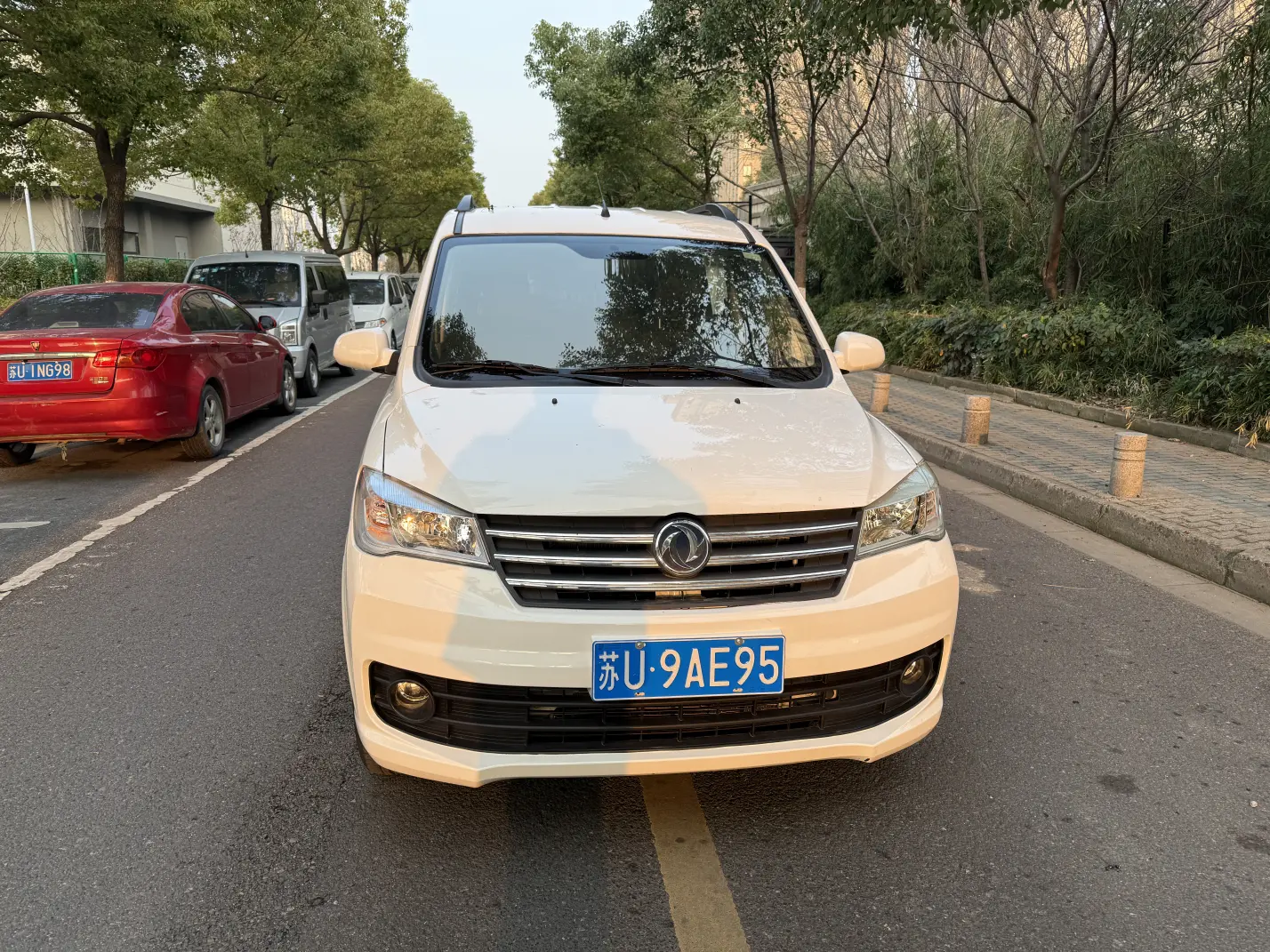 Dongfeng Fengon 330