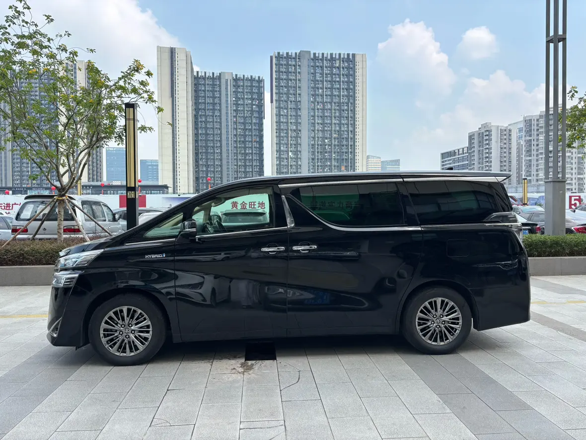 Toyota Crown Wellfire