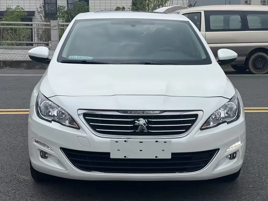 Peugeot 408