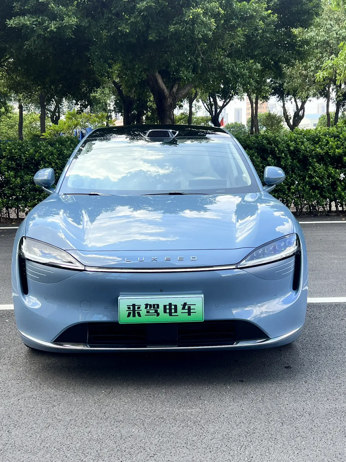 Luxeed Zhijie R7