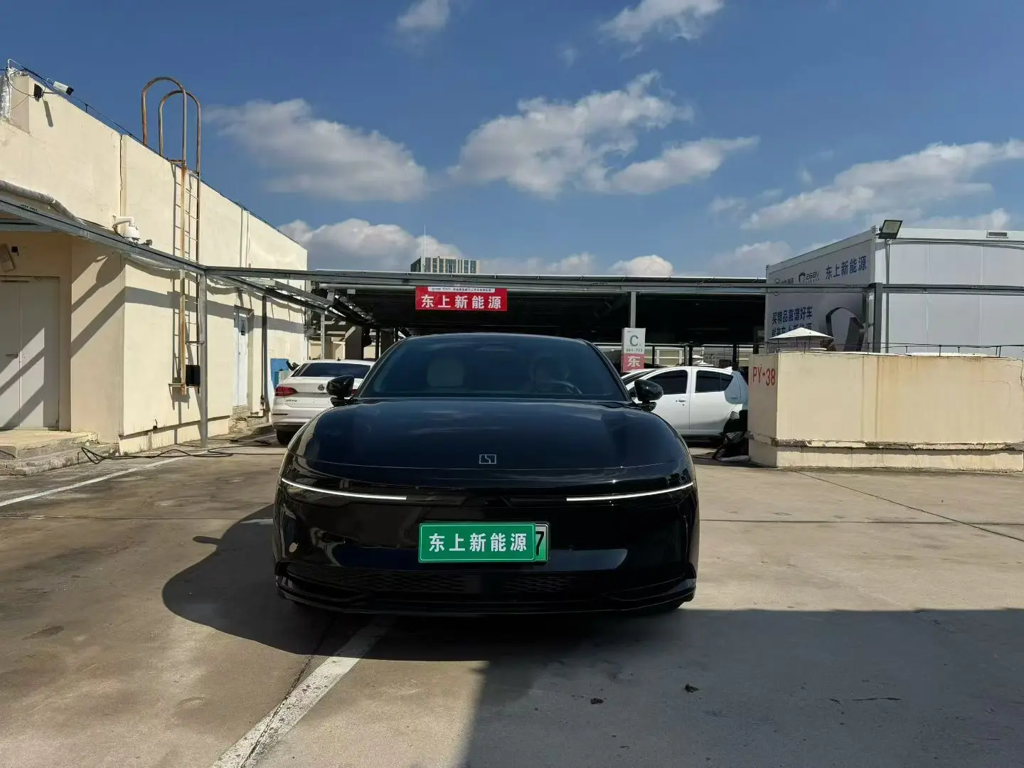 ZEEKR 007  из Китая