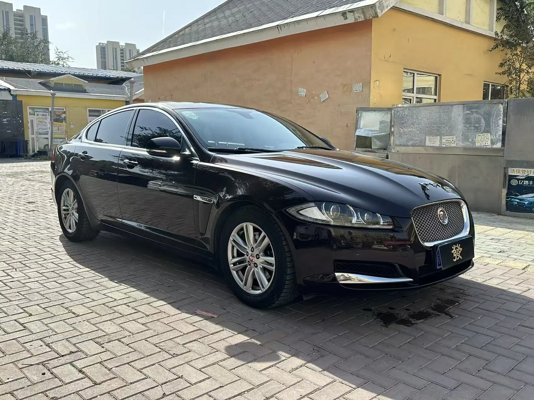 Jaguar XF