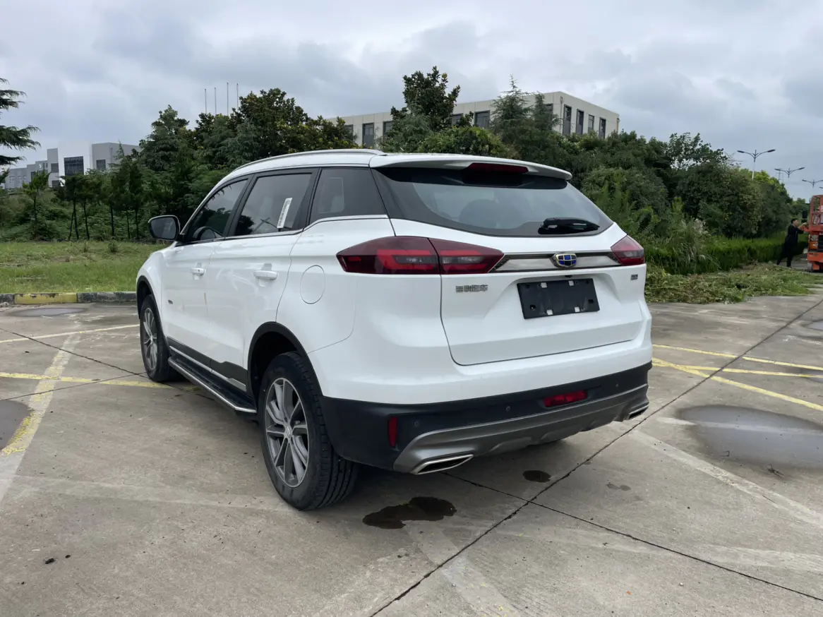 Geely Atlas