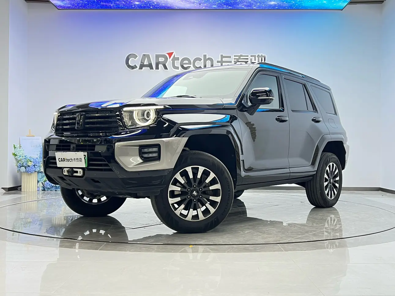 Tank 700 Hi4-T  из Китая