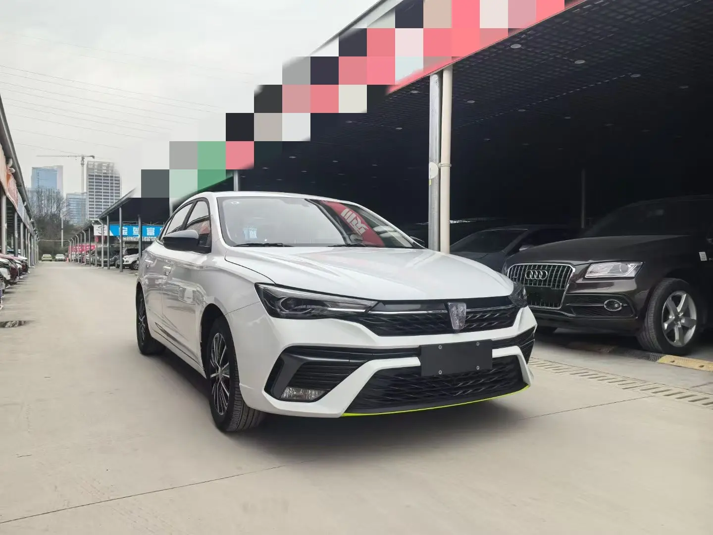 Roewe i5