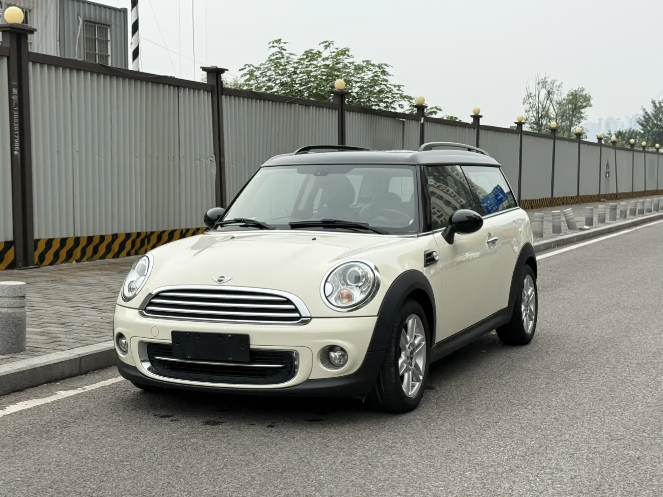 MINI CLUBMAN