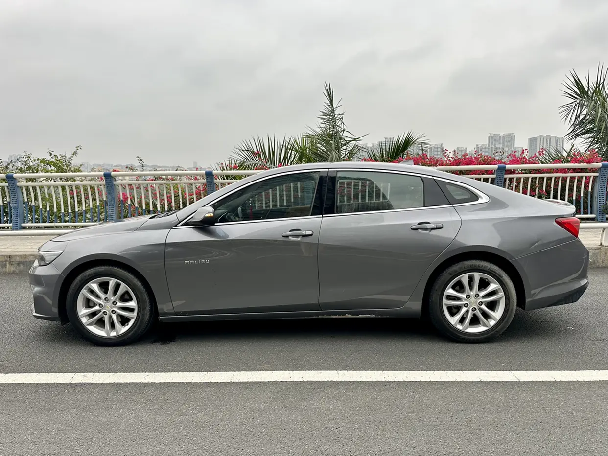 Chevrolet Malibu XL