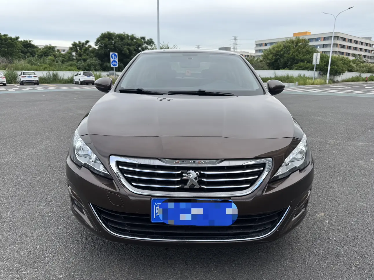 Peugeot 408
