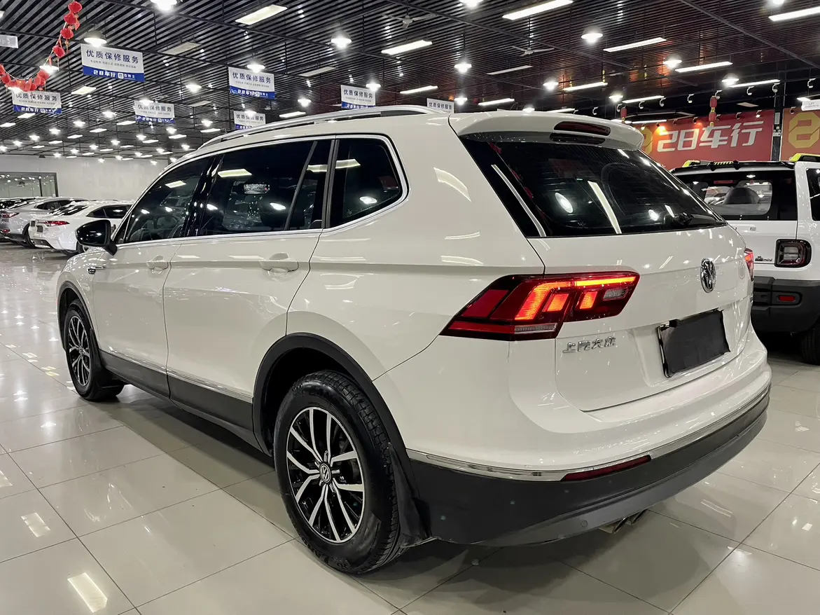 Volkswagen Tiguan L