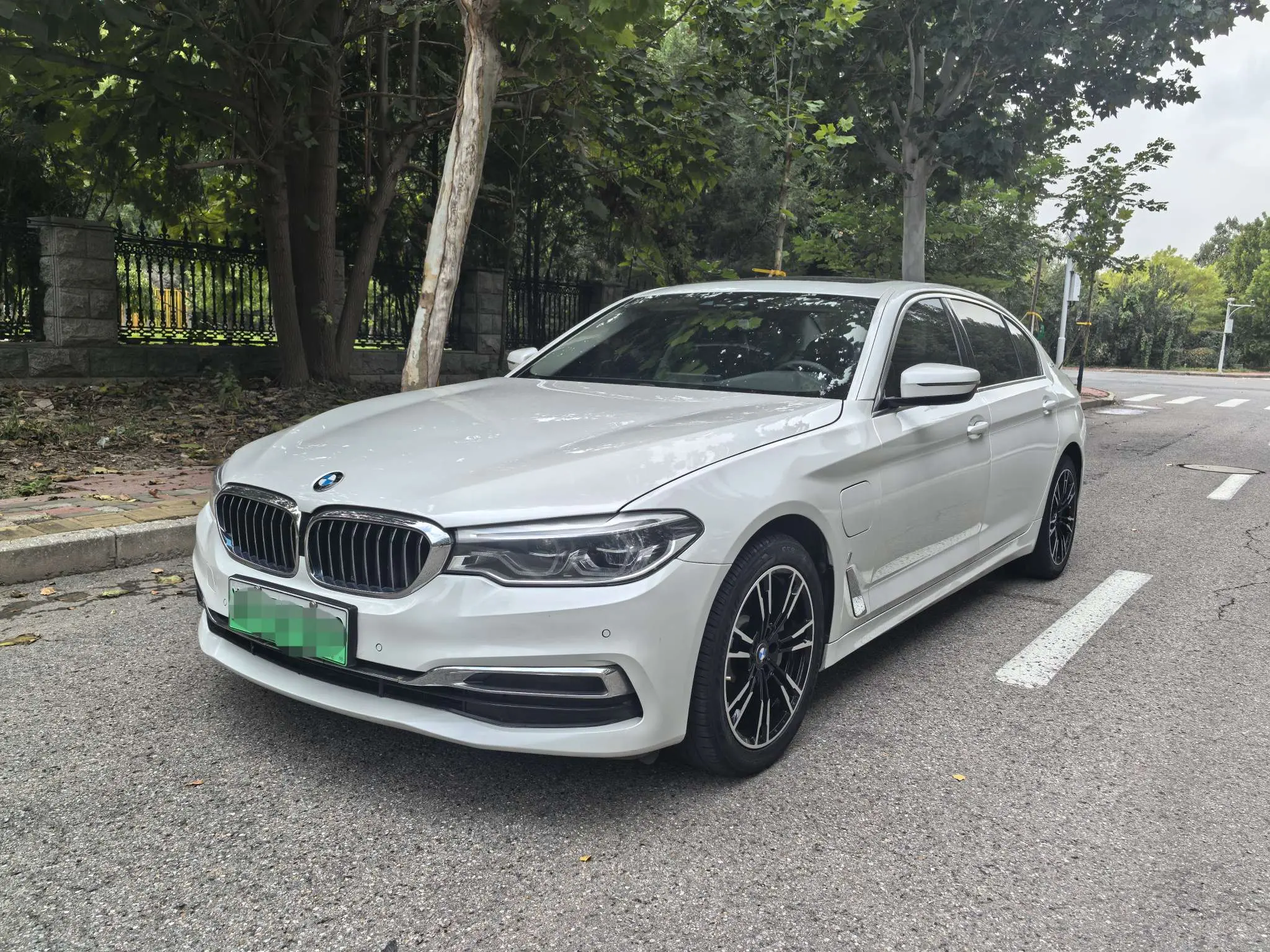 BMW 5 Series PHEV