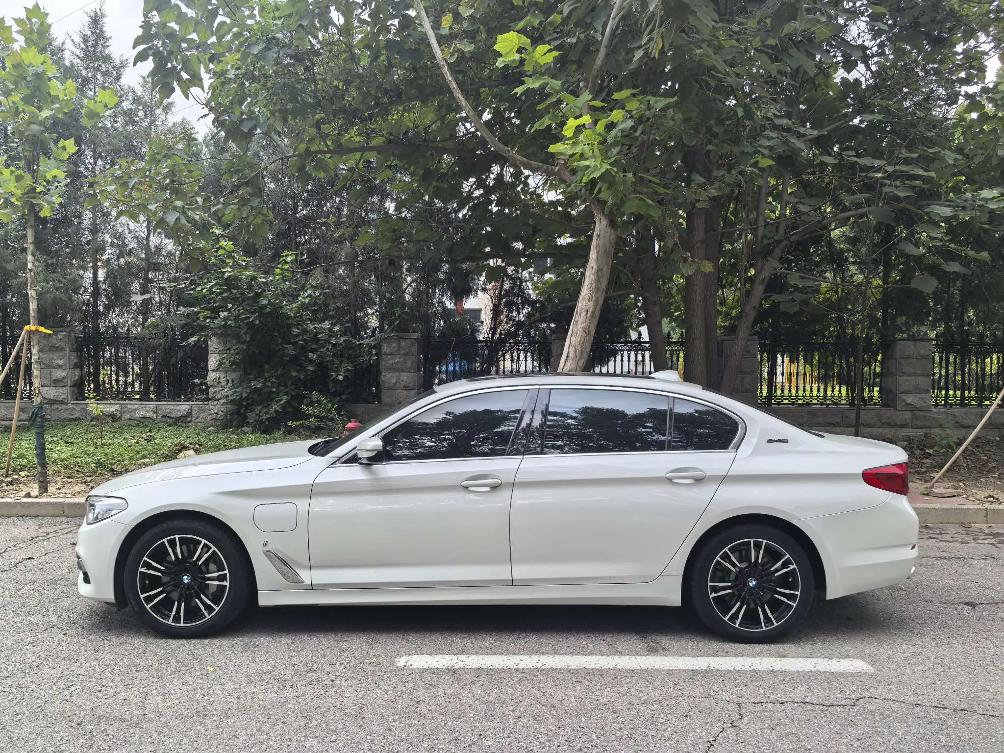 BMW 5 Series PHEV