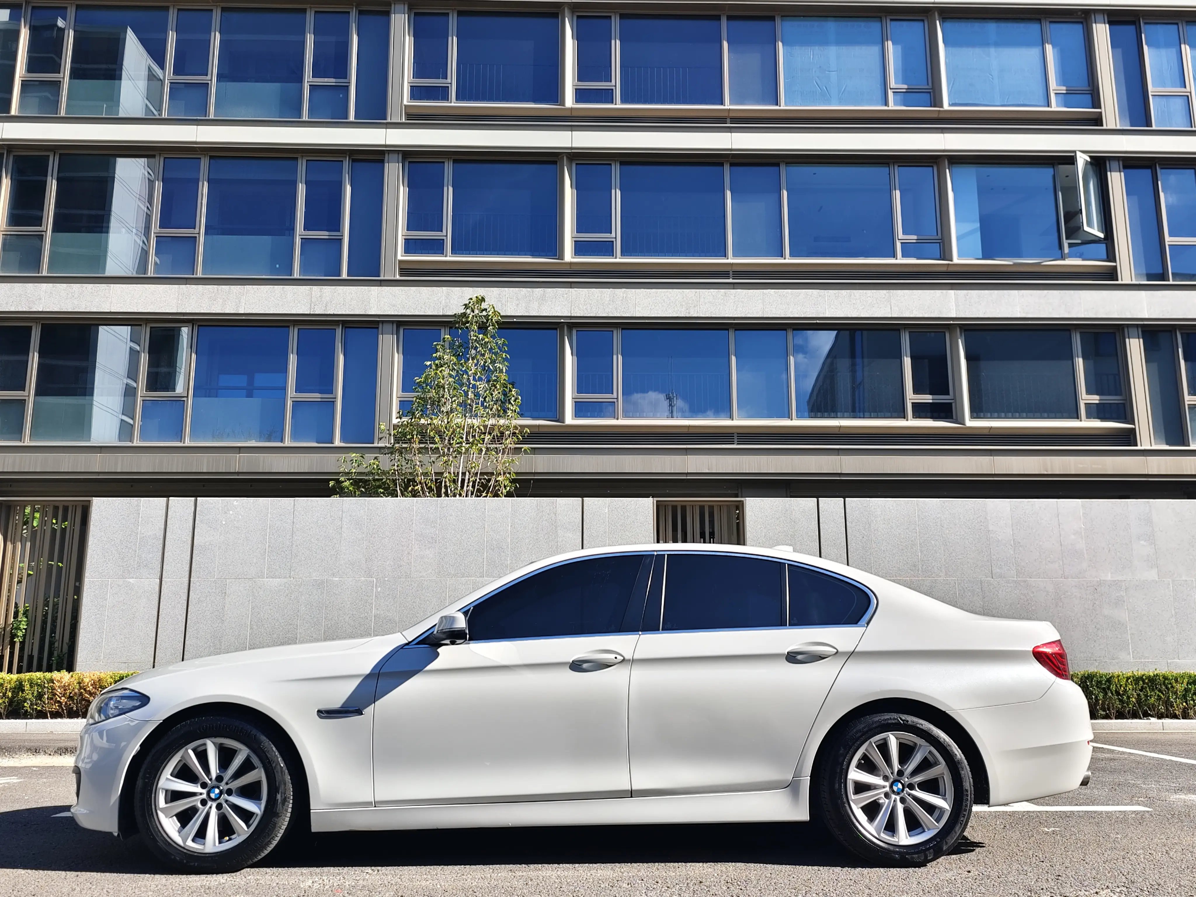 BMW 5 Series (imported)