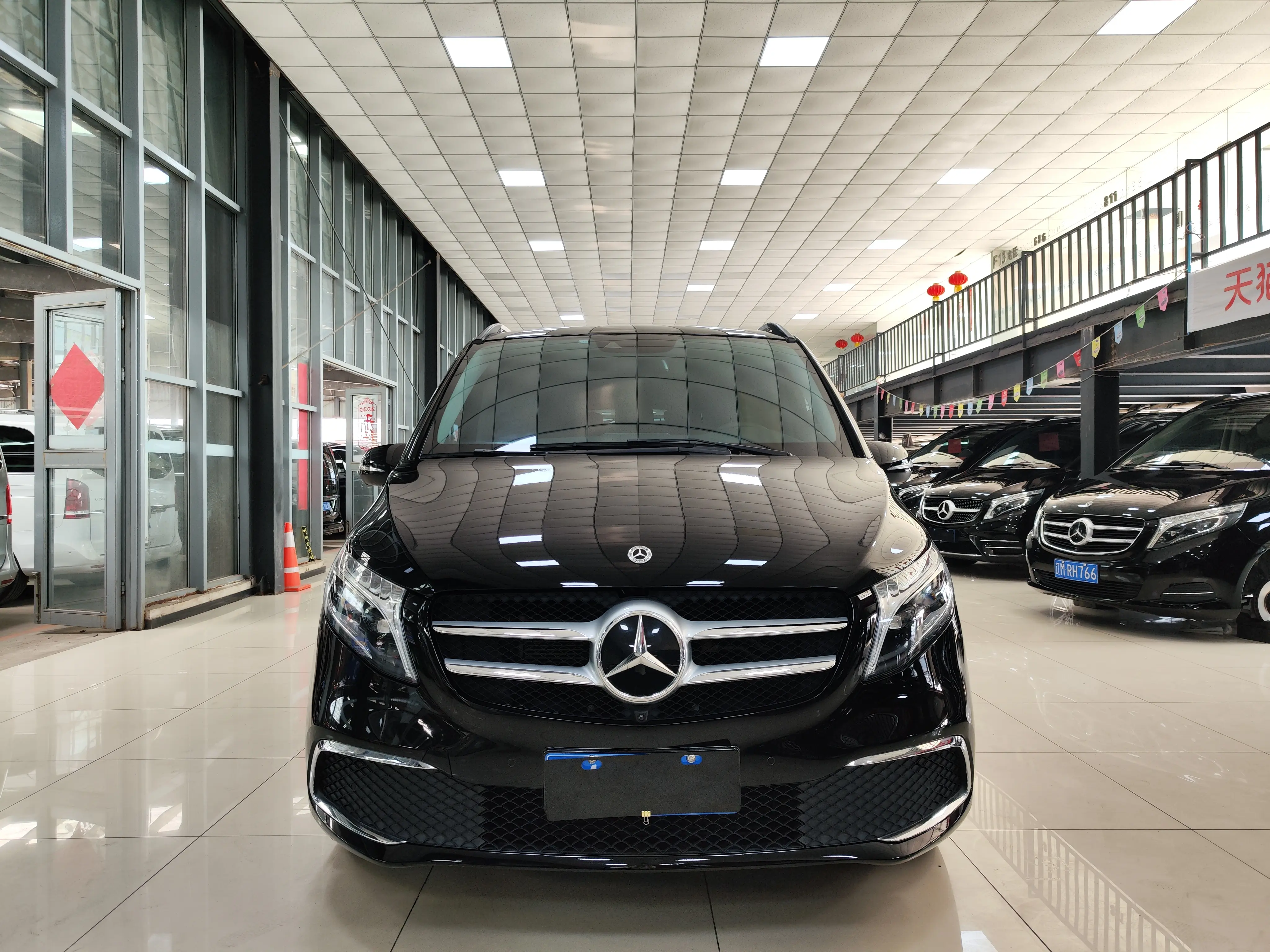 Mercedes-Benz Mercedes Benz V Class