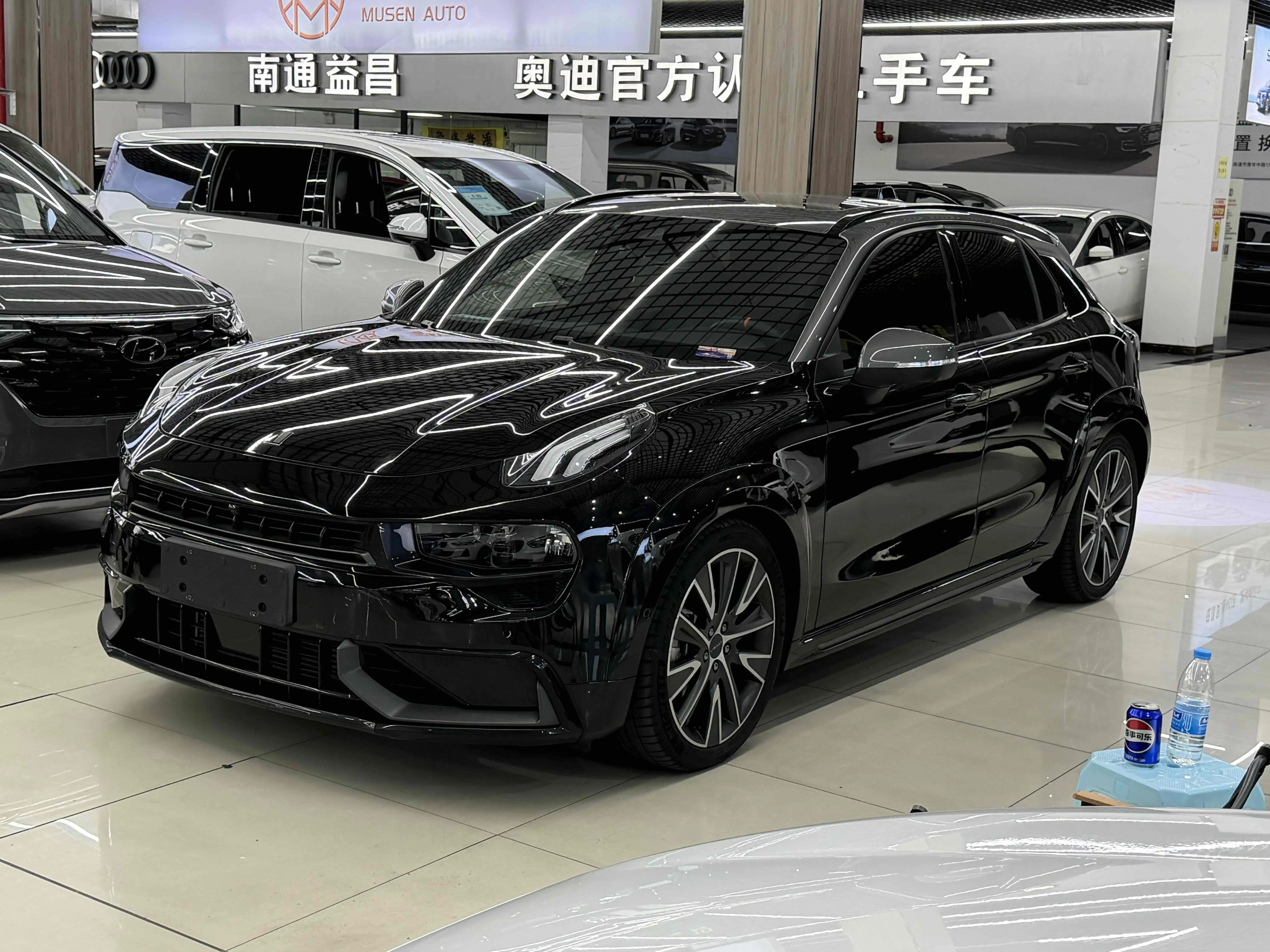 Lynk & Co 02 Hatchback