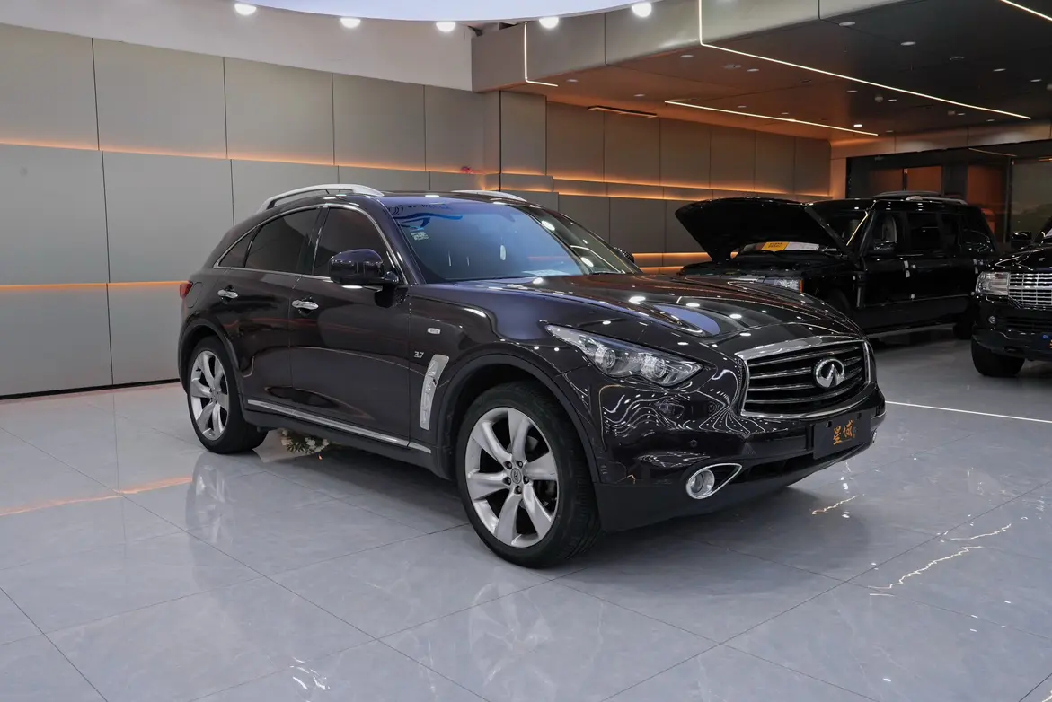 Infiniti QX70