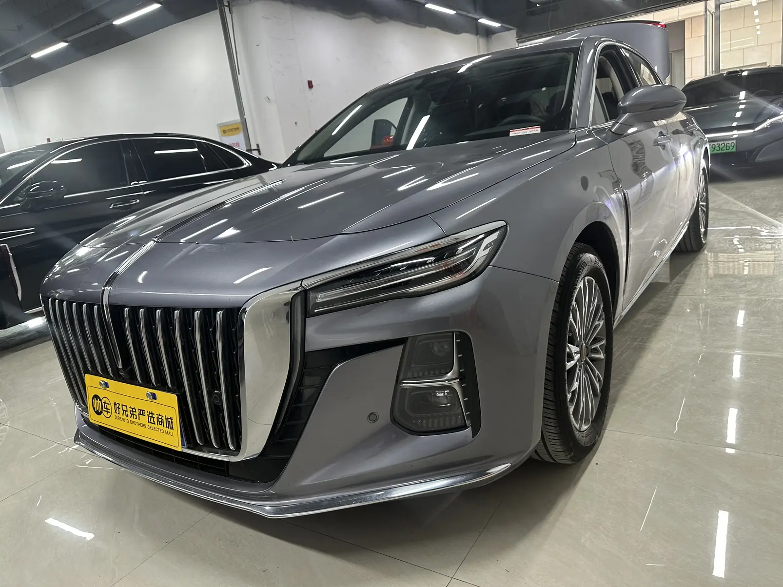 Hongqi H5  из Китая