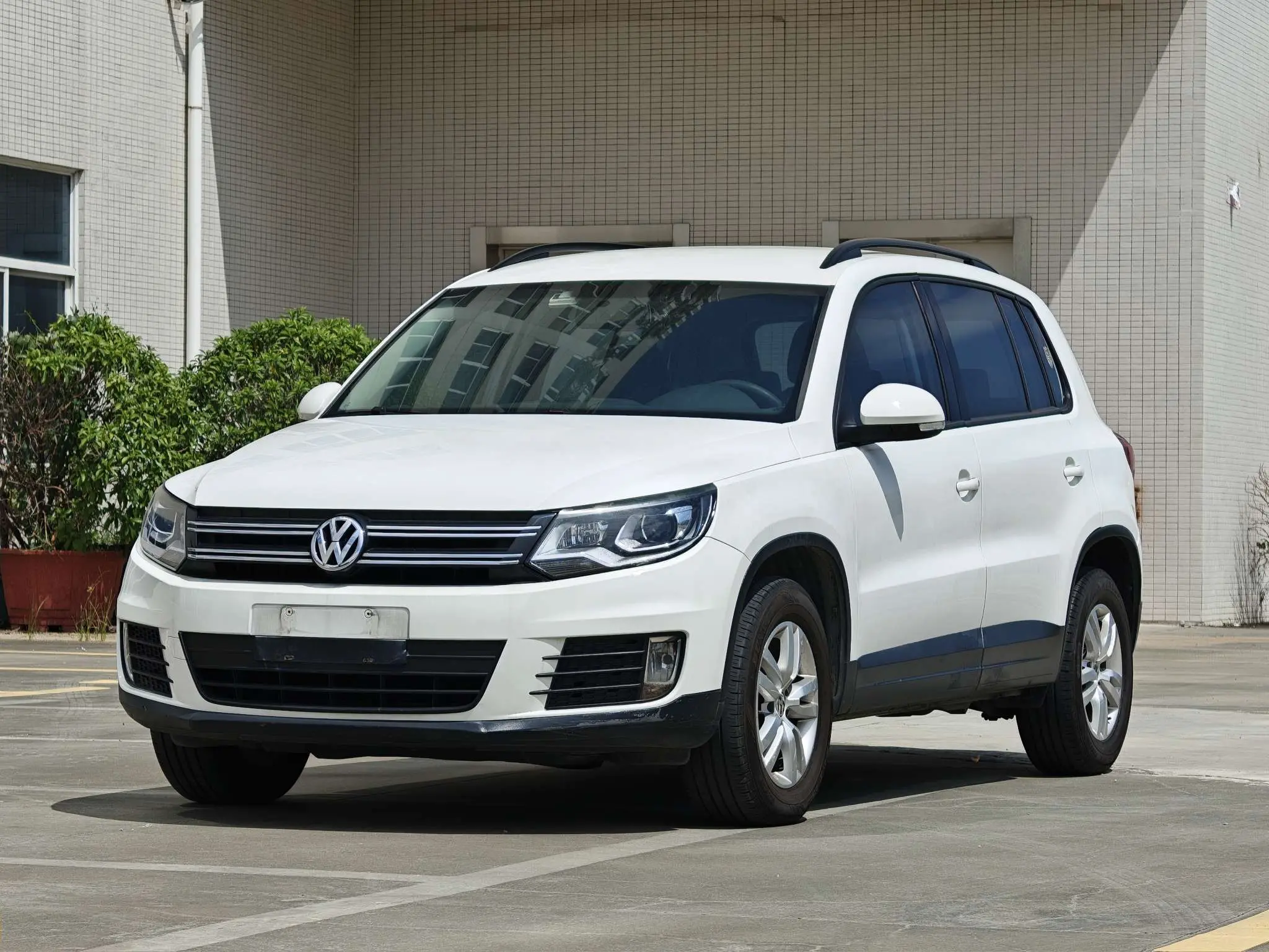 Volkswagen Tiguan  из Китая