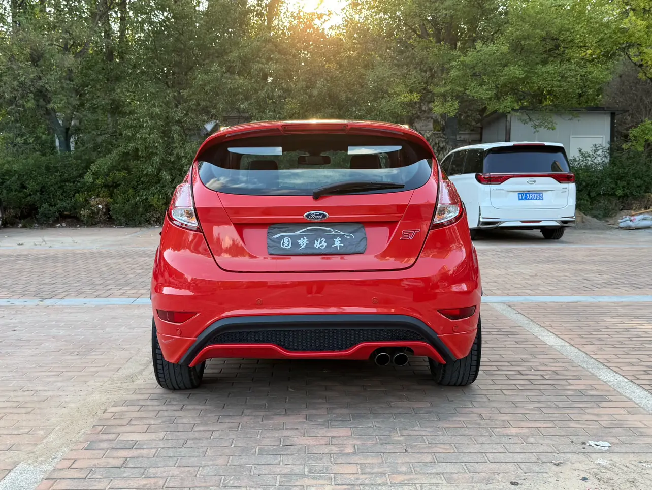 Ford Carnival (imported)