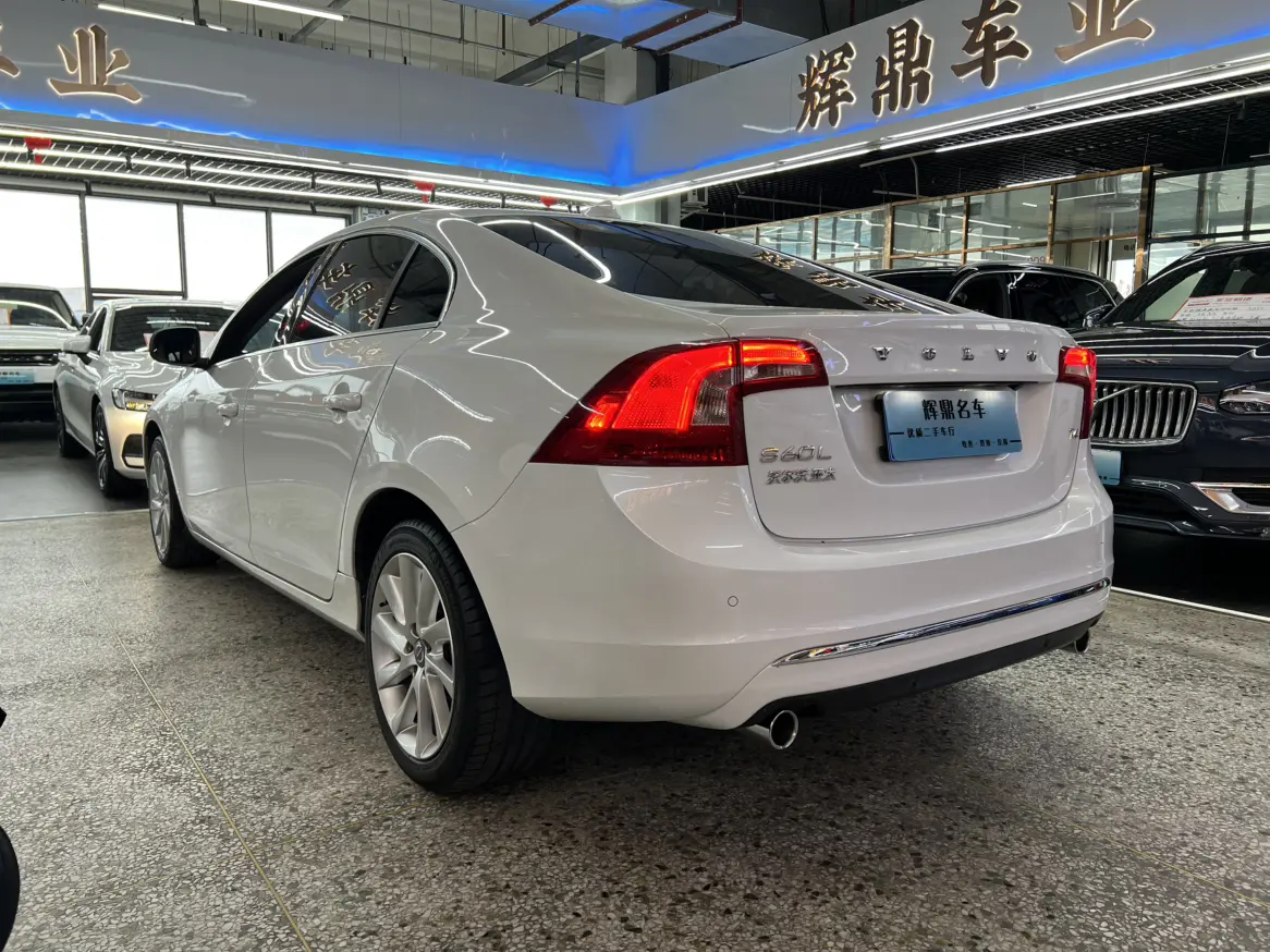Volvo S60
