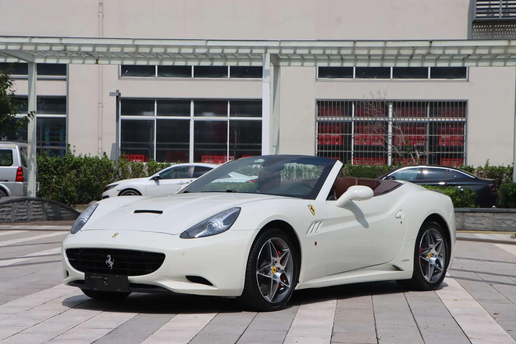 Ferrari California T  из Китая